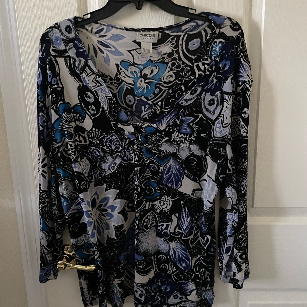 Chicos Travelers 3/4 sleeve lightweight top size 2 (large)